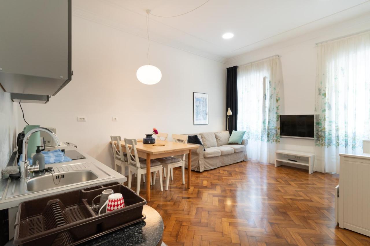 Mimi Carera Apartment & Room روفينج المظهر الخارجي الصورة